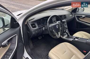 Седан Volvo S60 2016 в 