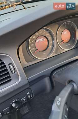 Седан Volvo S60 2012 в 