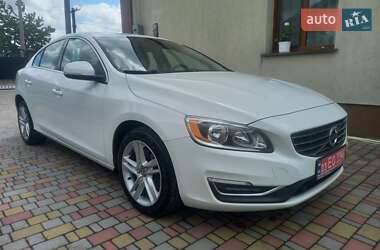 Седан Volvo S60 2015 в 