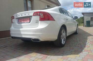 Седан Volvo S60 2015 в 