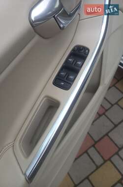 Седан Volvo S60 2015 в 