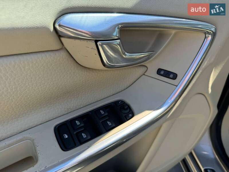 Седан Volvo S60 2013 в Луцке