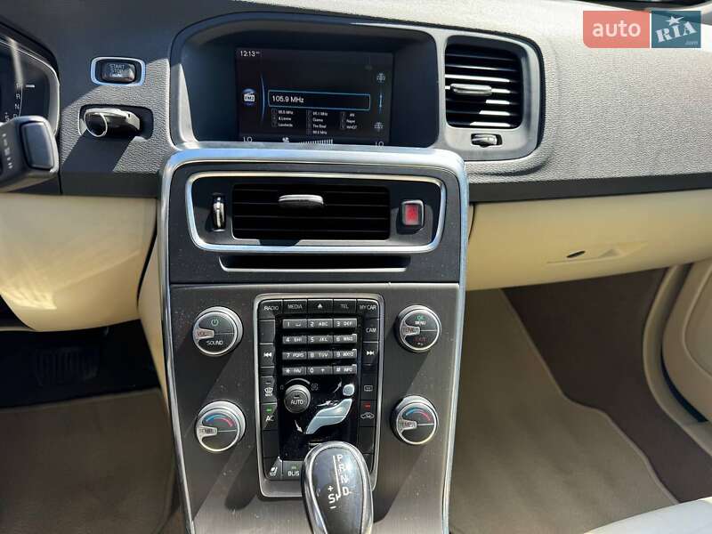 Седан Volvo S60 2013 в Луцке