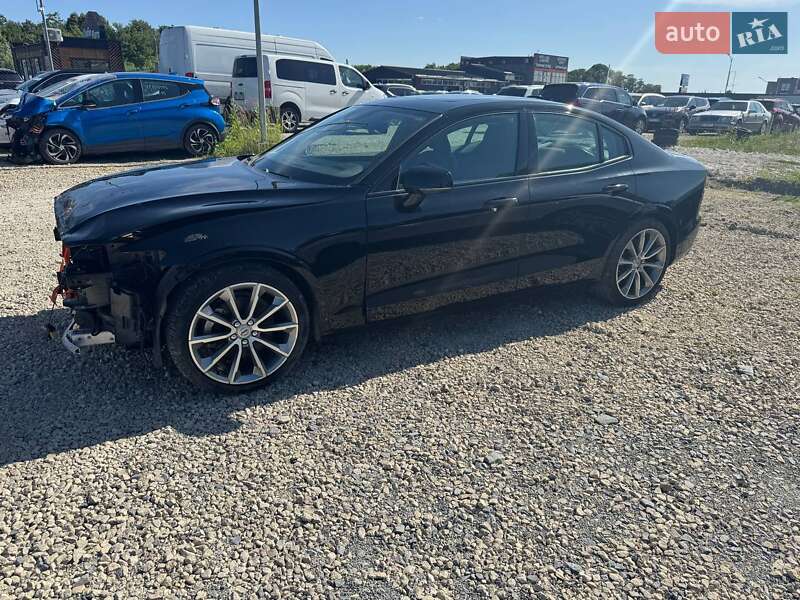 Volvo S60 2021