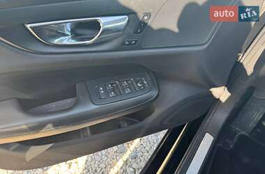 Седан Volvo S60 2021 в 