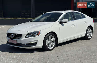 Седан Volvo S60 2013 в 