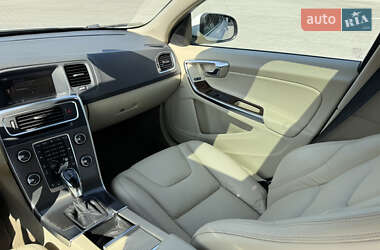 Седан Volvo S60 2013 в 
