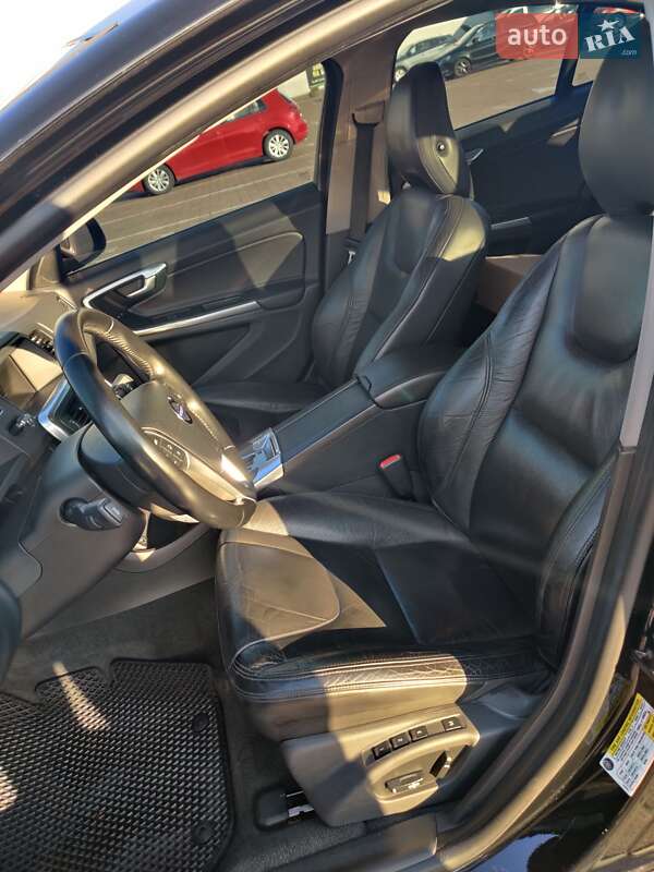 Седан Volvo S60 2011 в Житомире