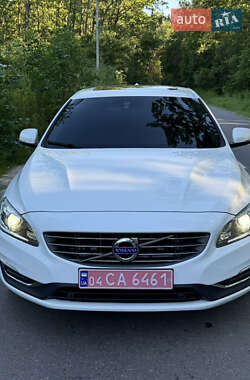 Седан Volvo S60 2017 в 