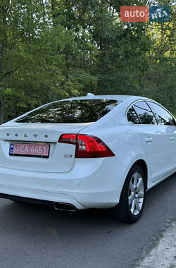 Седан Volvo S60 2017 в 
