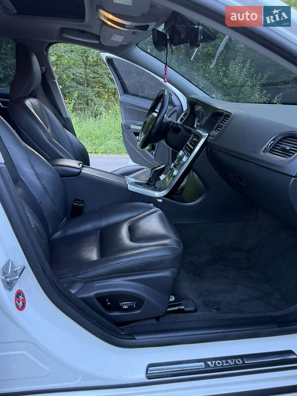Седан Volvo S60 2017 в Житомирі