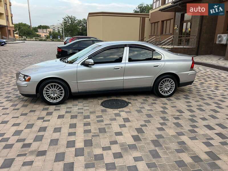 Седан Volvo S60 2006 в Измаиле
