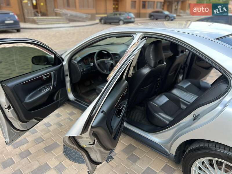 Седан Volvo S60 2006 в Измаиле