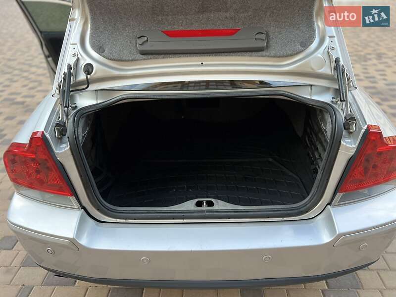 Седан Volvo S60 2006 в Измаиле