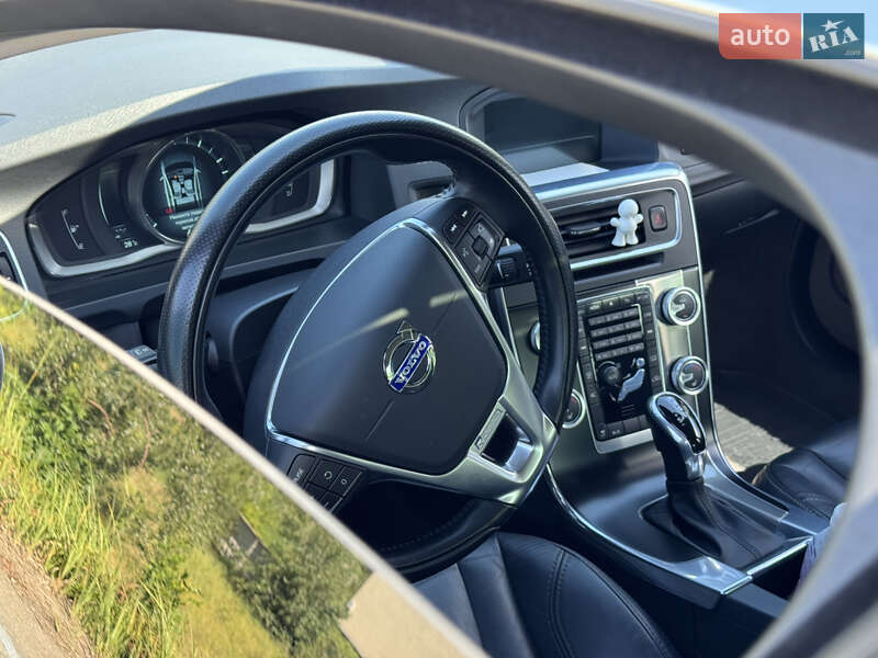 Седан Volvo S60 2011 в Киеве