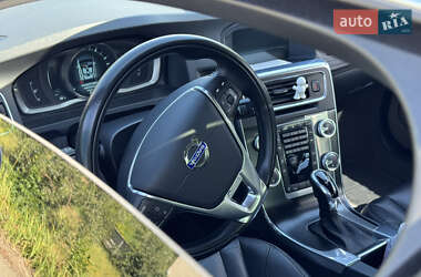 Седан Volvo S60 2011 в 