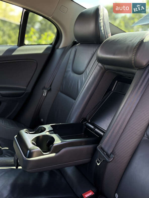 Седан Volvo S60 2011 в Киеве