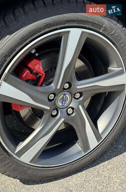 Седан Volvo S60 2011 в 