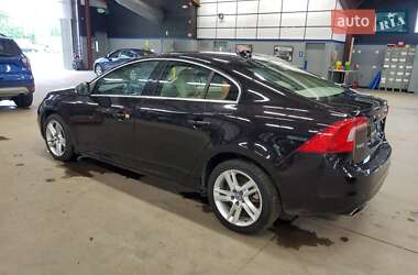 Седан Volvo S60 2015 в 