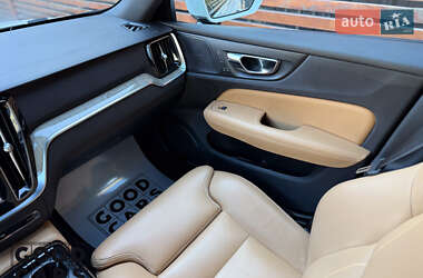 Седан Volvo S60 2020 в 