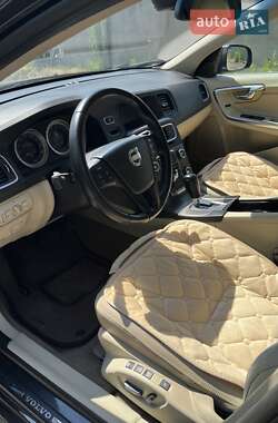 Седан Volvo S60 2011 в 