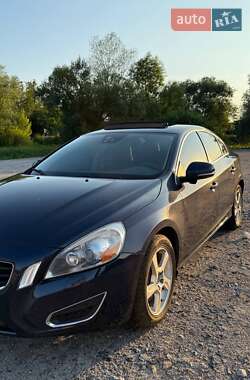Седан Volvo S60 2012 в Києві