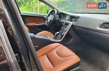 Седан Volvo S60 2012 в 