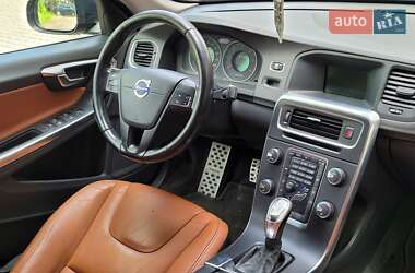 Седан Volvo S60 2012 в 