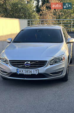 Седан Volvo S60 2014 в Киеве