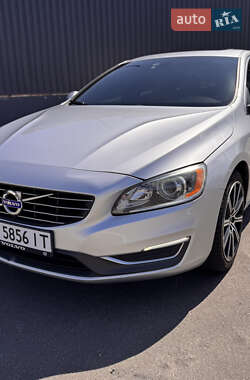 Седан Volvo S60 2014 в 