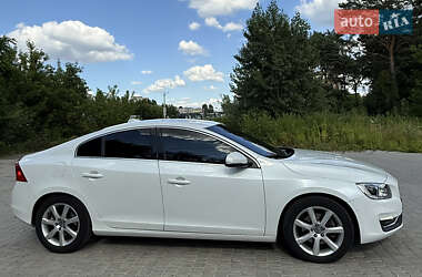 Седан Volvo S60 2017 в 