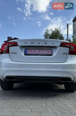 Седан Volvo S60 2017 в 