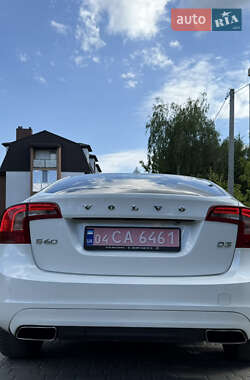 Седан Volvo S60 2017 в 