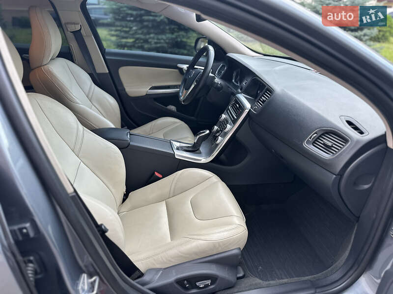 Седан Volvo S60 2017 в Ровно фото 19 Седан Volvo S60 2017 в Ровно