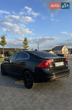 Седан Volvo S60 2012 в 