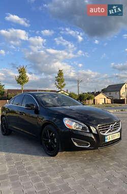 Седан Volvo S60 2012 в Ирпене