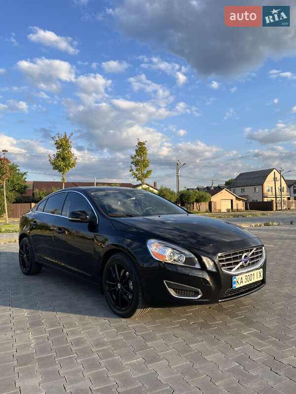 Седан Volvo S60 2012 в Ірпені