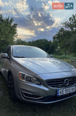 Седан Volvo S60 2016 в 