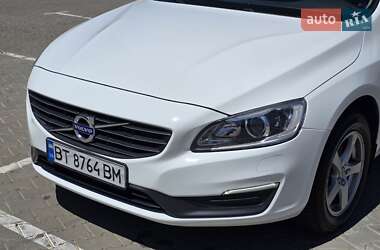 Седан Volvo S60 2015 в 