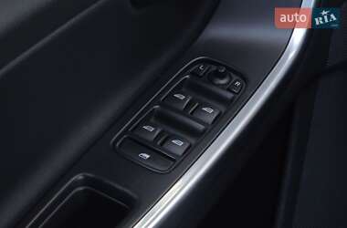 Седан Volvo S60 2015 в 