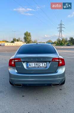 Седан Volvo S60 2016 в 