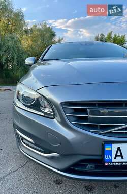 Седан Volvo S60 2016 в 