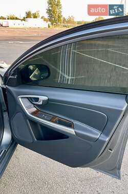 Седан Volvo S60 2016 в 