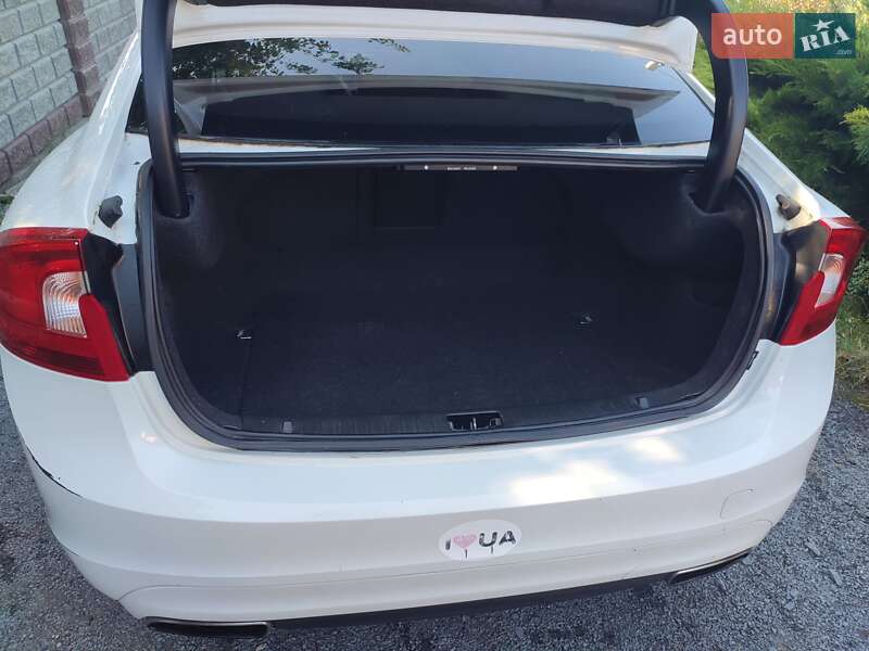 Седан Volvo S60 2015 в Ровно фото 4 Седан Volvo S60 2015 в Ровно