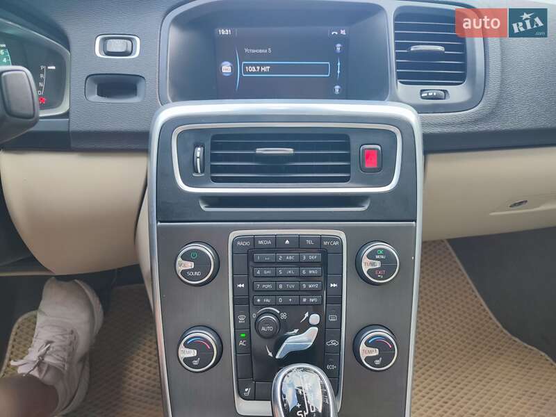 Седан Volvo S60 2015 в Ровно фото 13 Седан Volvo S60 2015 в Ровно