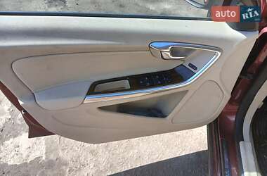 Седан Volvo S60 2011 в 