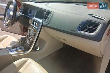 Седан Volvo S60 2011 в 