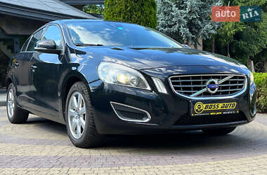 Седан Volvo S60 2011 в Львове