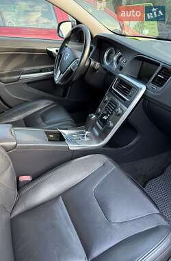 Седан Volvo S60 2011 в 