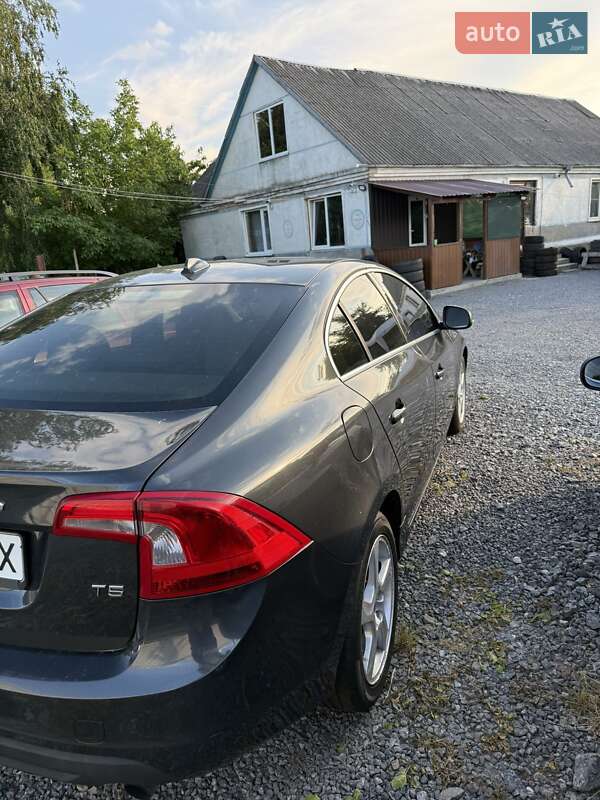 Седан Volvo S60 2011 в Старокостянтинові